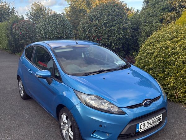Ford Fiesta Hatchback, Diesel, 2009, Blue