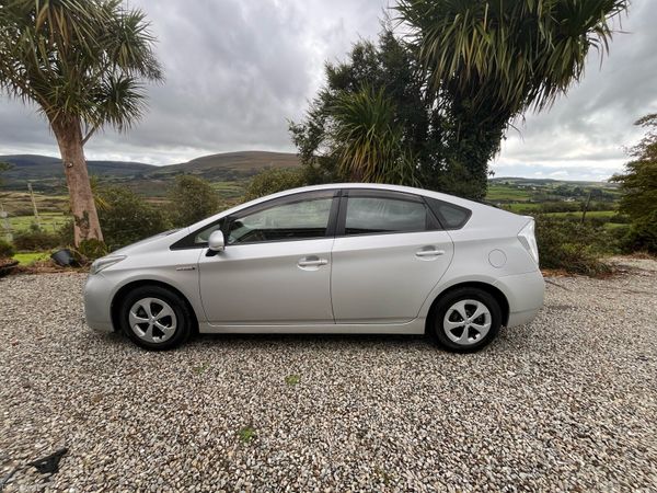 Toyota Prius Hatchback, Petrol Hybrid, 2016, Silver