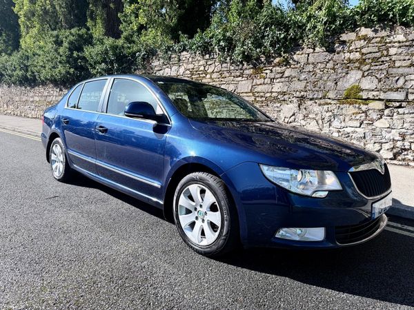 Skoda Superb Saloon, Diesel, 2013, Blue