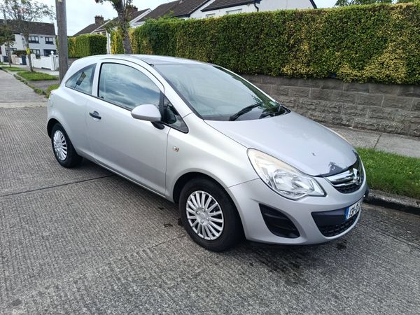 Opel Corsa Hatchback, Diesel, 2013, Silver