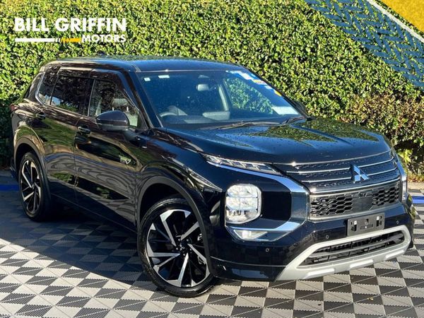 Mitsubishi Outlander SUV, Petrol Hybrid, 2022, Black
