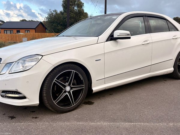 Mercedes-Benz E-Class Saloon, Diesel, 2012, White