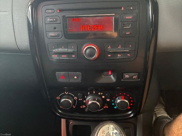 Dacia Duster SUV, Diesel, 2016, White