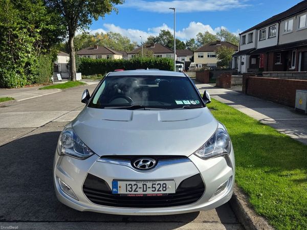 Hyundai Veloster Hatchback, Petrol, 2013, Silver