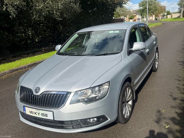 Skoda Superb Saloon, Diesel, 2014, Silver