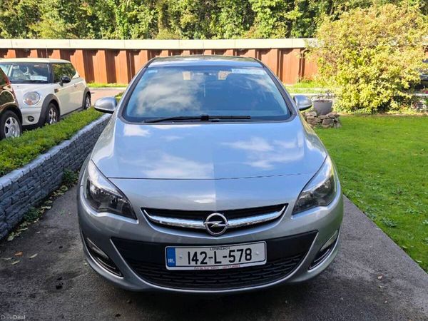 Opel Astra Saloon, Petrol, 2014, Silver