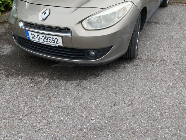 Renault Fluence Saloon, Diesel, 2010, Gold