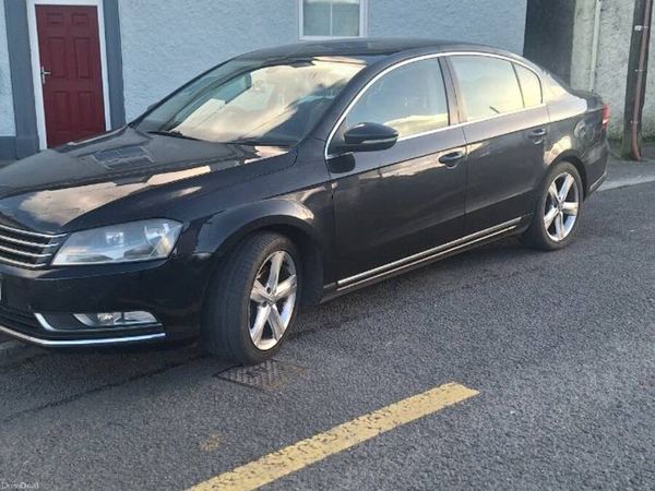Volkswagen Passat Saloon, Diesel, 2012, Black