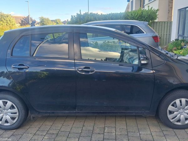 Toyota Vitz Hatchback, Petrol, 2010, Black