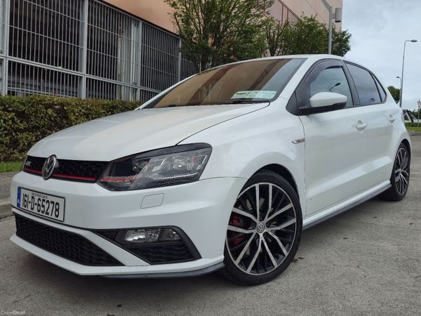 Volkswagen Polo Hatchback, Petrol, 2016, White
