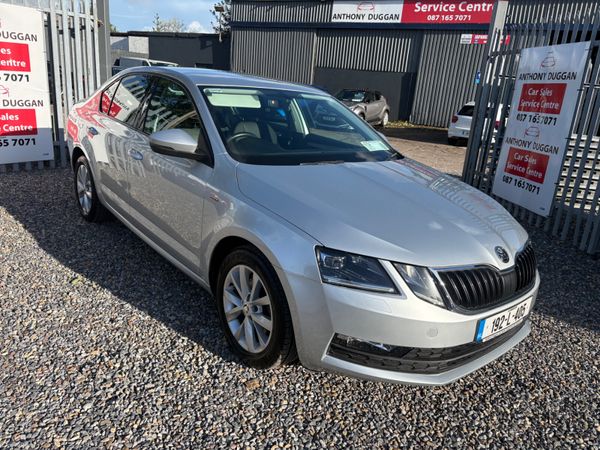Skoda Octavia Saloon, Petrol, 2019, Grey