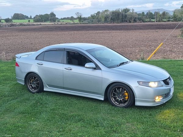 Honda Accord Saloon, Petrol, 2003, Silver