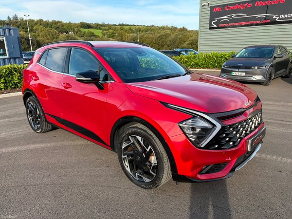 Kia Sportage SUV, Petrol Hybrid, 2022, Red