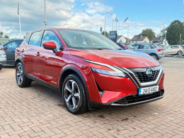 Nissan Qashqai MPV, Petrol, 2024, Red