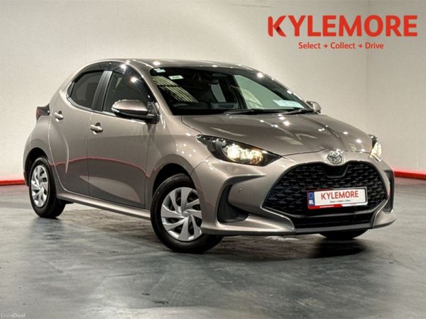 Toyota Yaris Hatchback, Petrol Hybrid, 2025, Brown