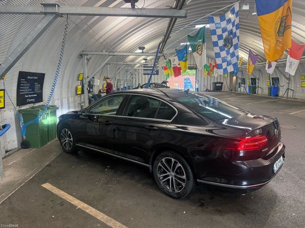 Volkswagen Passat Saloon, Diesel, 2018, Black