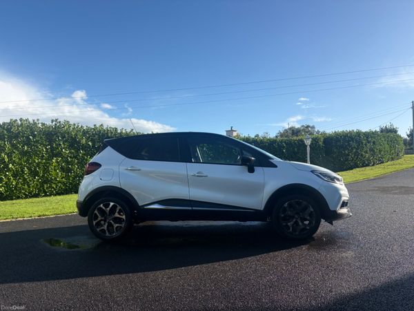 Renault Captur Hatchback, Petrol, 2018, White