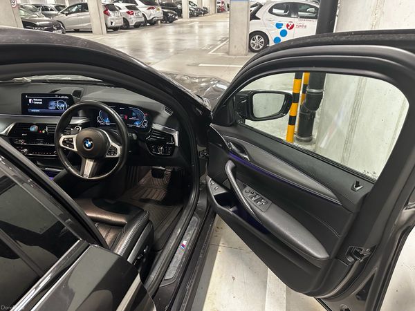 BMW 5-Series Saloon, Petrol Plug-in Hybrid, 2019, Grey