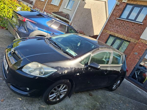 Toyota Auris Hatchback, Diesel, 2010, Black