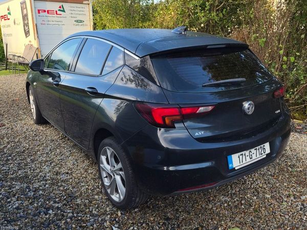 Vauxhall Astra Hatchback, Diesel, 2017, Black