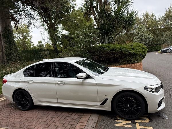 BMW 5-Series Saloon, Petrol Plug-in Hybrid, 2019, White
