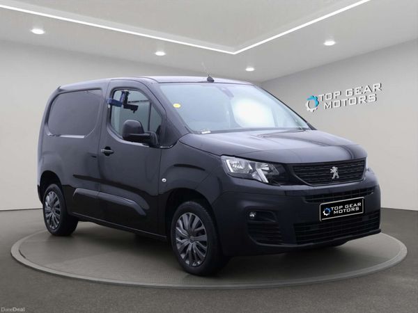 Peugeot Partner MPV, Diesel, 2023, Black
