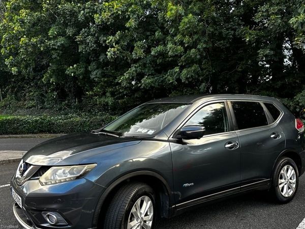 Nissan X-Trail SUV, Petrol Hybrid, 2015, Blue