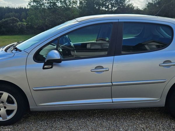Peugeot 207 Hatchback, Petrol, 2011, Grey