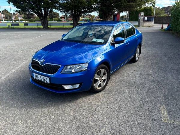 Skoda Octavia Saloon, Diesel, 2016, Blue