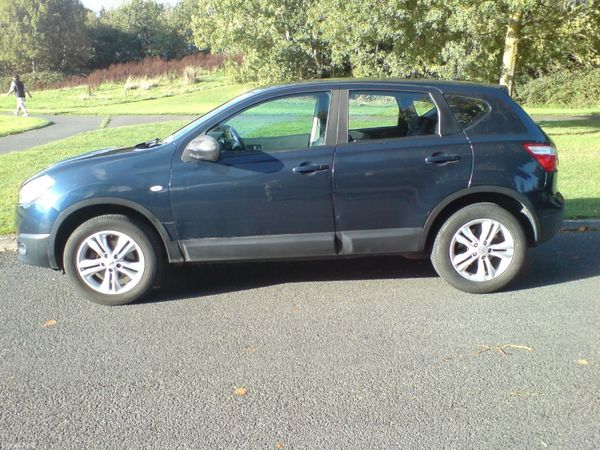 Nissan Qashqai Hatchback, Diesel, 2011, Blue