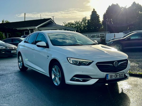 Opel Insignia Hatchback, Diesel, 2018, White