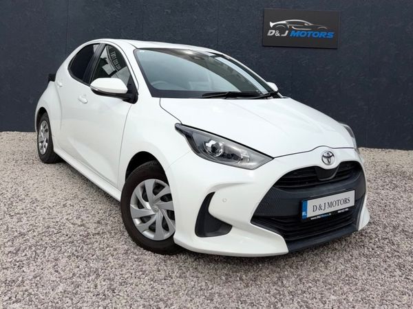 Toyota Yaris Hatchback, Petrol, 2021, White
