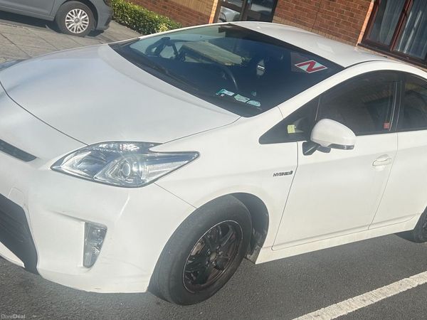 Toyota Prius Hatchback, Petrol Hybrid, 2014, White