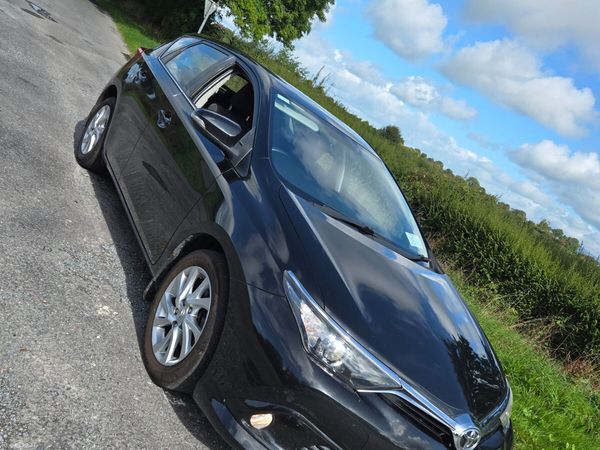 Toyota Auris Hatchback, Petrol, 2016, Black