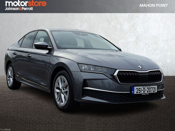 Skoda Octavia Saloon, Petrol, 2025, Grey