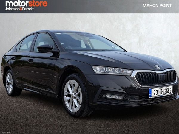 Skoda Octavia Saloon, Diesel, 2023, Black