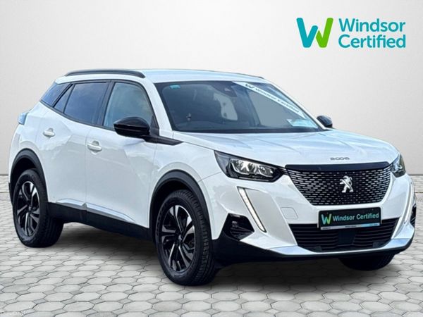 Peugeot 2008 MPV, Petrol, 2022, White