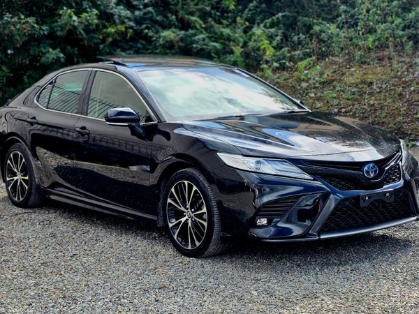 Toyota Camry Saloon, Petrol Hybrid, 2020, Black