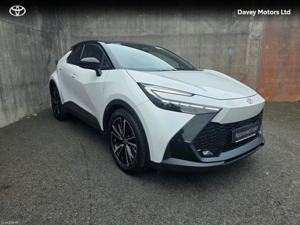 Toyota C-HR SUV, Petrol Hybrid, 2024, White