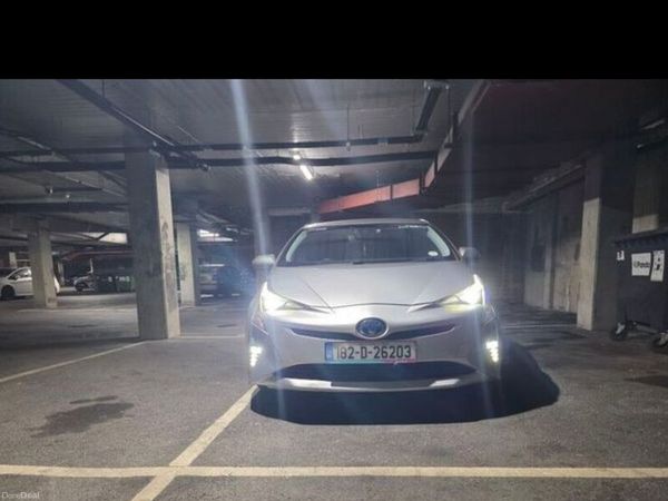 Toyota Prius Hatchback, Petrol Hybrid, 2018, Silver