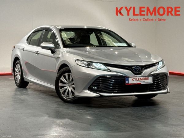 Toyota Camry Saloon, Petrol Hybrid, 2020, Silver