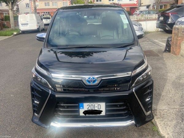 Toyota Voxy MPV, Petrol Hybrid, 2020, Black