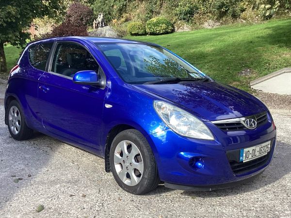 Hyundai i20 Hatchback, Petrol, 2010, Blue