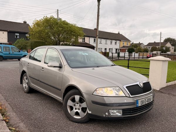 Skoda Octavia Saloon, Diesel, 2008, Beige