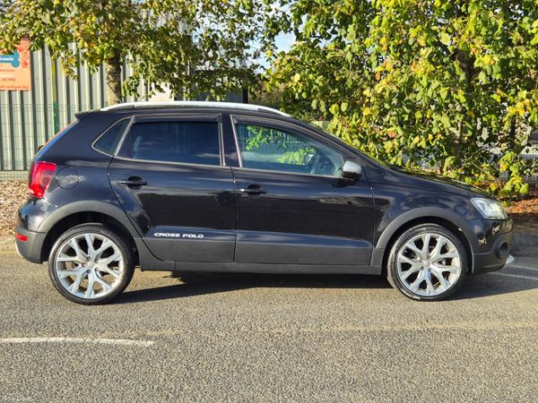 Volkswagen Polo Hatchback, Petrol, 2015, Black