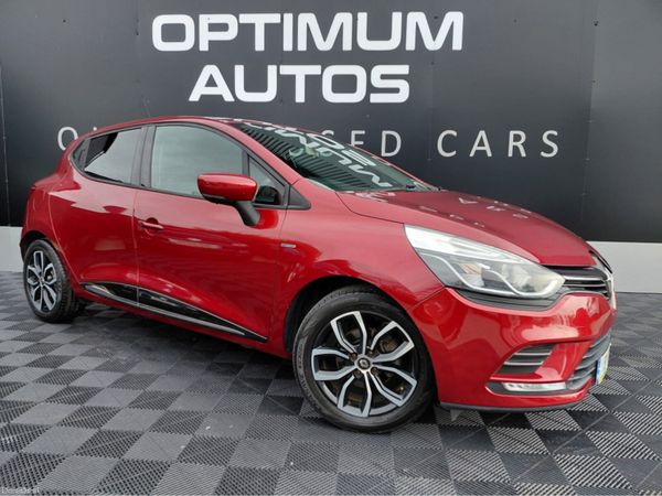 Renault Clio Hatchback, Petrol, 2019, Red
