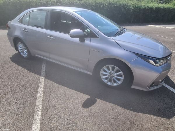 Toyota Corolla Saloon, Petrol Hybrid, 2021, Grey