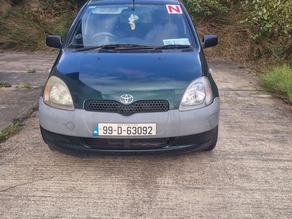 Toyota Yaris Hatchback, Petrol, 1999, Green