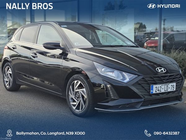 Hyundai i20 Hatchback, Petrol, 2024, Black