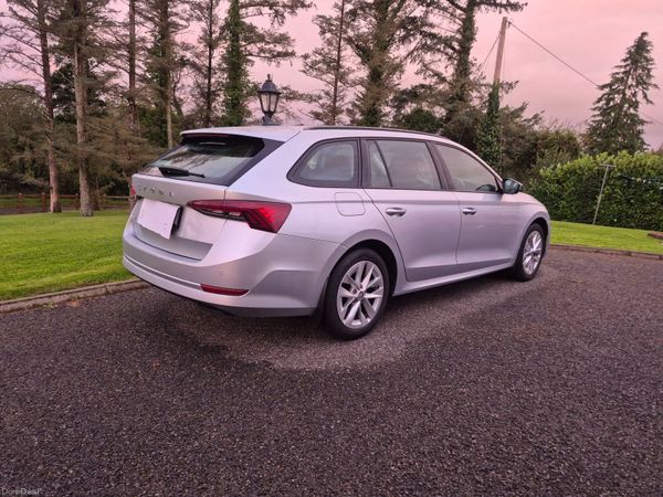 Skoda Octavia Estate, Diesel, 2021, Grey